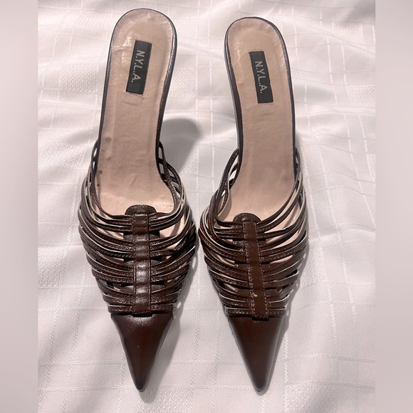 N.Y.L.A 2.5” Heels Size 7 Brown - Picture 1 of 6